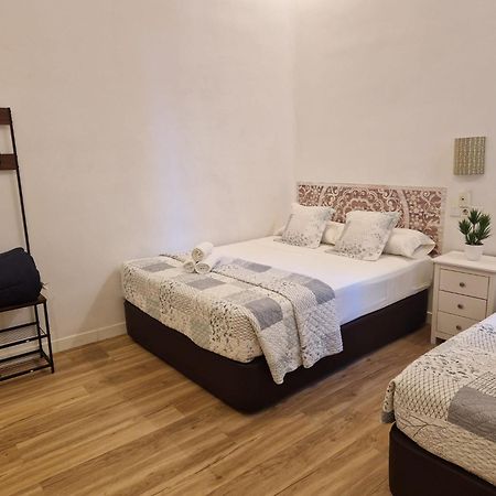 Hostal Andrea Sol Madrid Exterior photo
