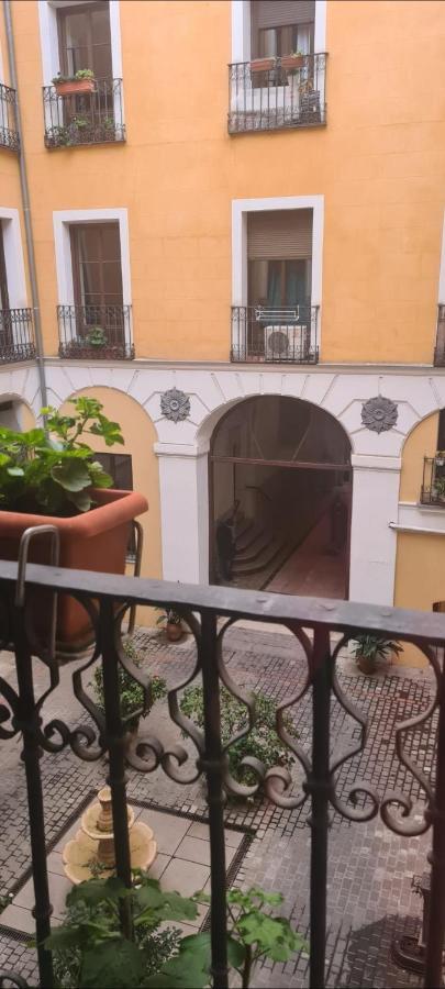 Hostal Andrea Sol Madrid Exterior photo