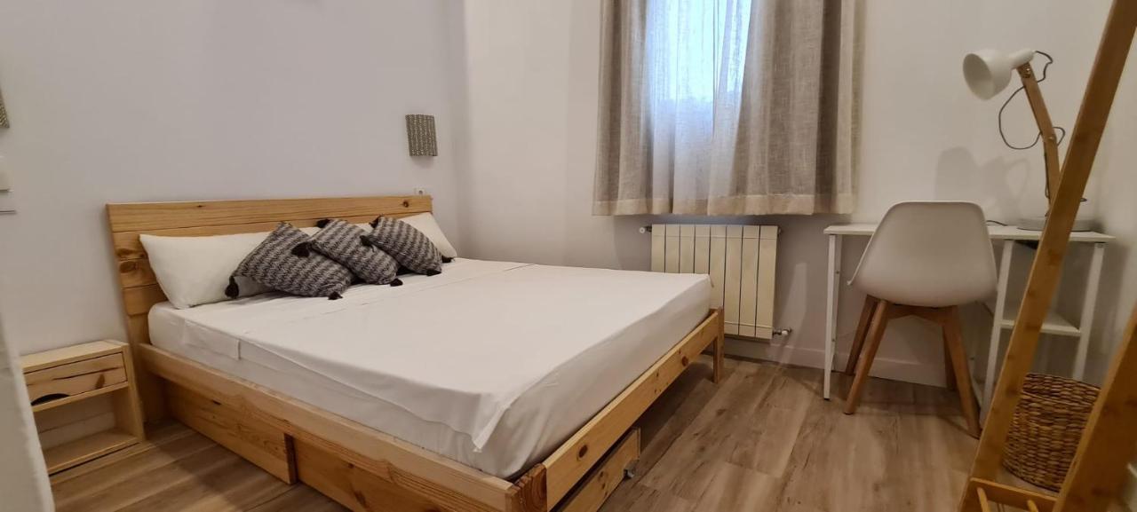 Hostal Andrea Sol Madrid Exterior photo