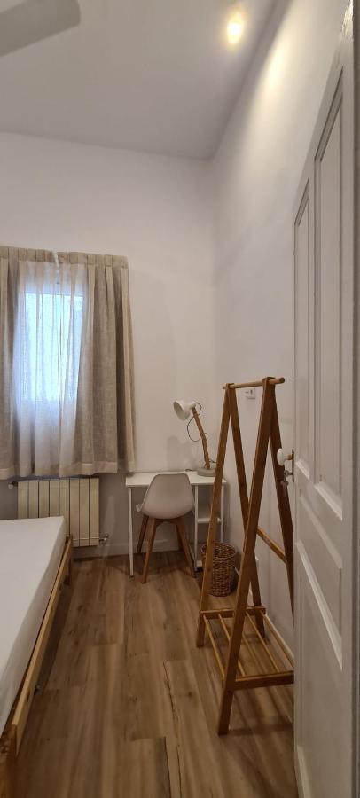 Hostal Andrea Sol Madrid Exterior photo