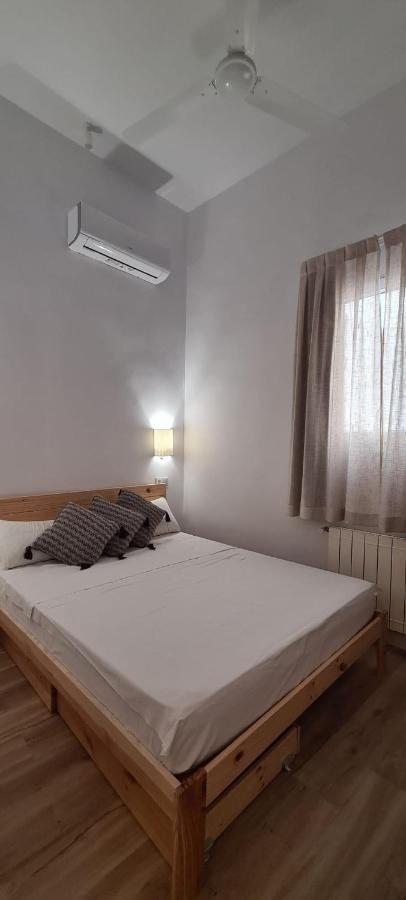 Hostal Andrea Sol Madrid Exterior photo