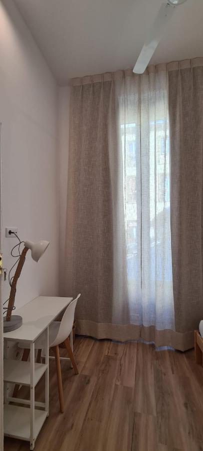 Hostal Andrea Sol Madrid Exterior photo
