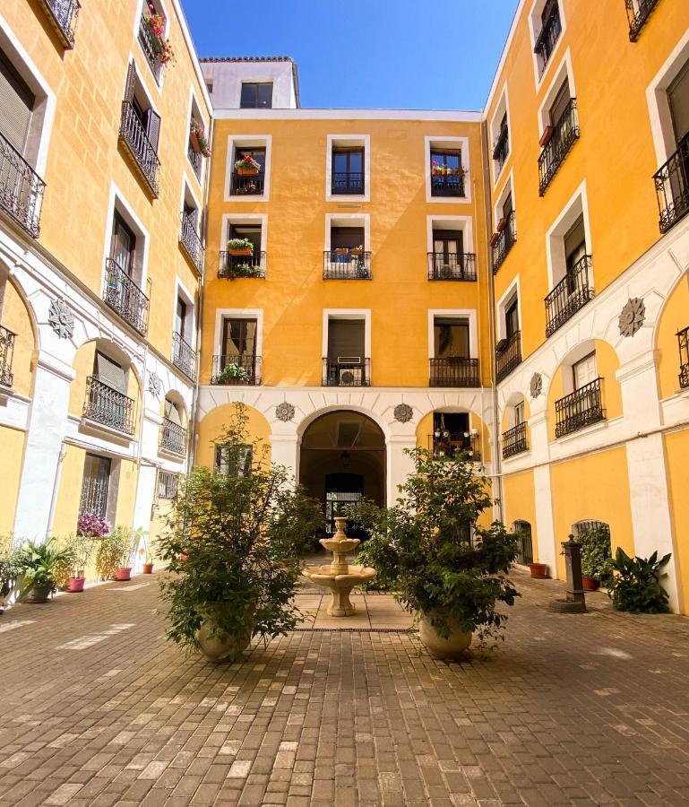 Hostal Andrea Sol Madrid Exterior photo