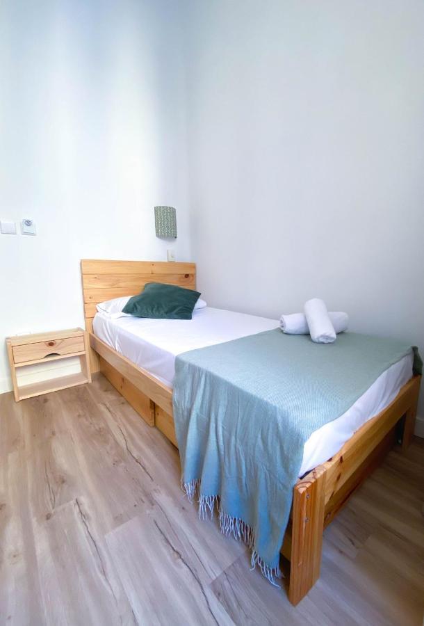 Hostal Andrea Sol Madrid Exterior photo